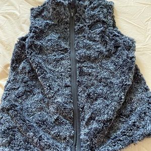 Girls size five north face vest